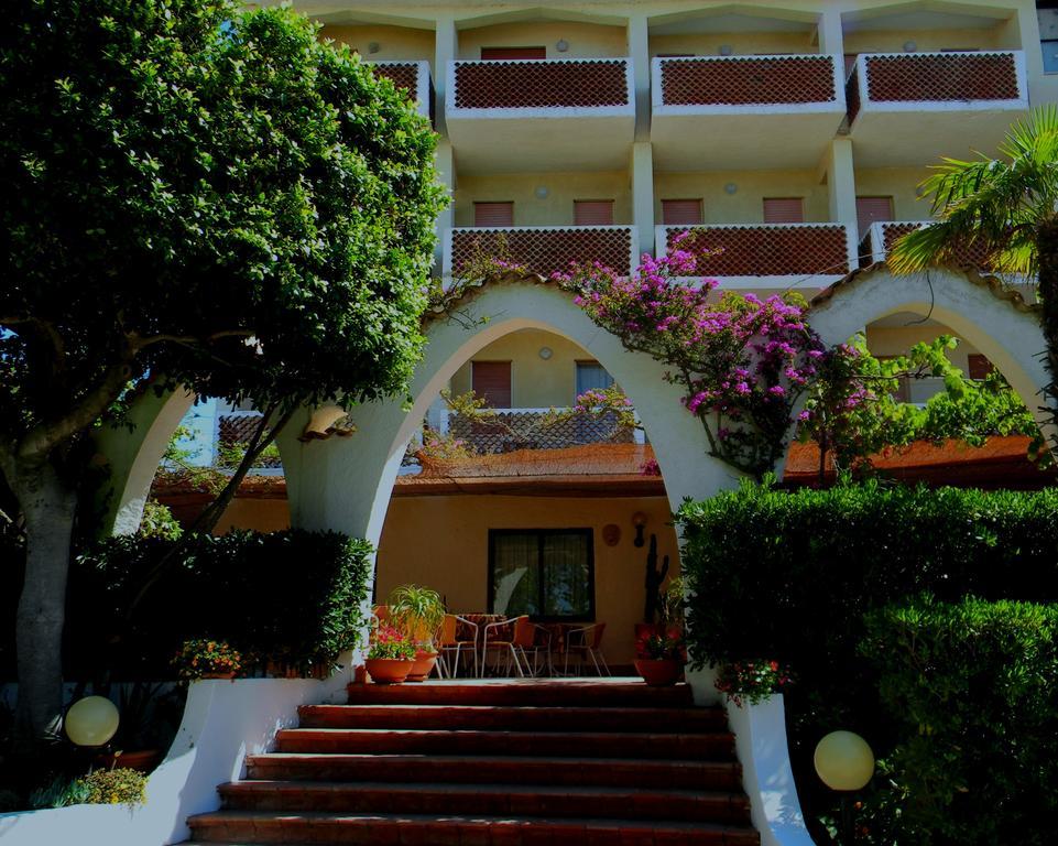 Hotel Punta Faro Capo Vaticano Bagian luar foto